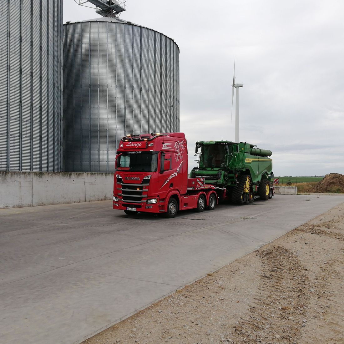 Spezialtransport, Mähdreschertransport